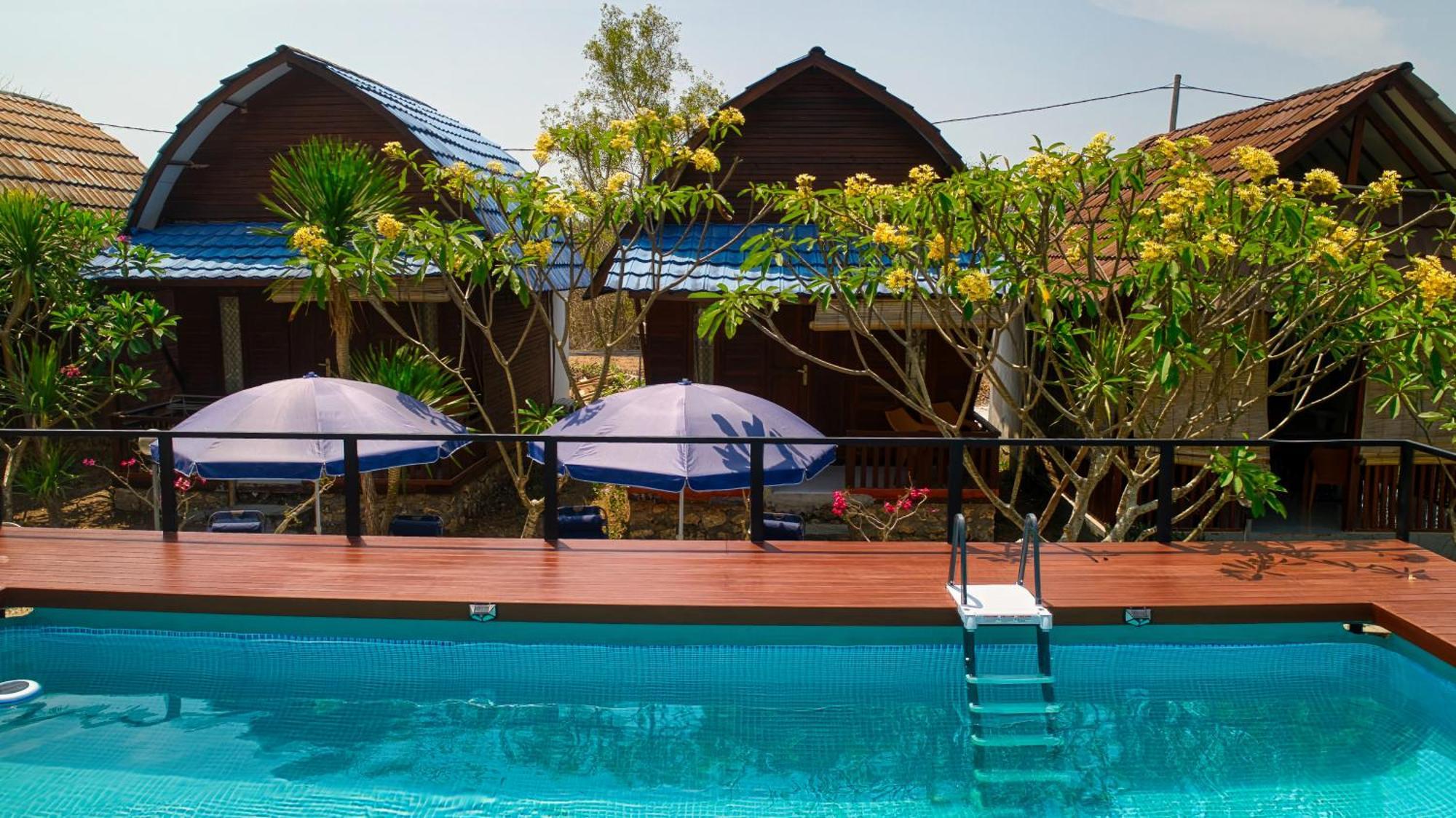 Tanah Penida Bungalows Ped Экстерьер фото