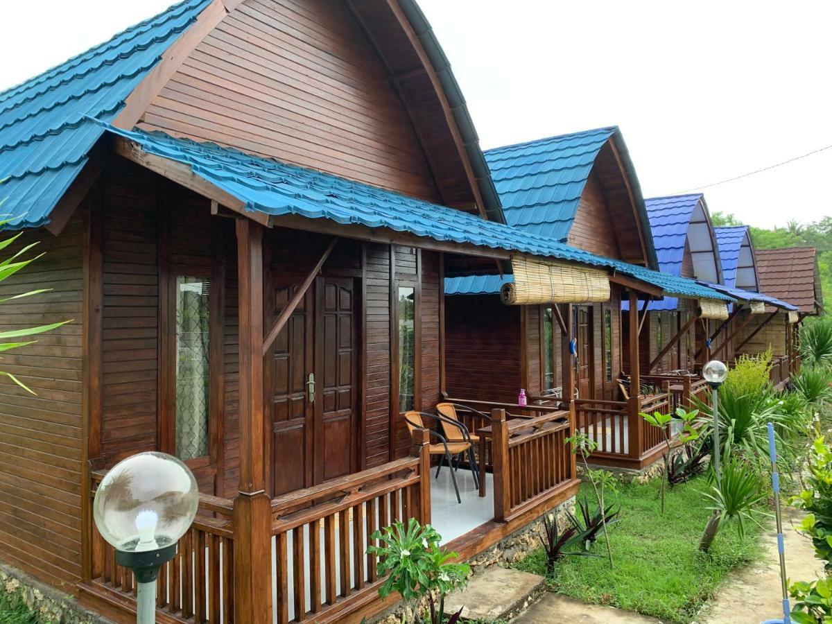 Tanah Penida Bungalows Ped Экстерьер фото